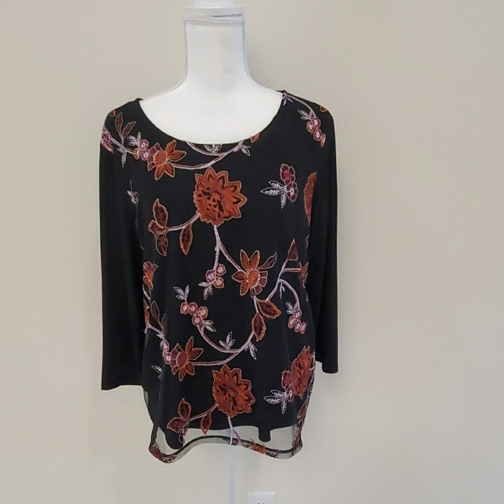 Liz Claiborne women's top. Size L